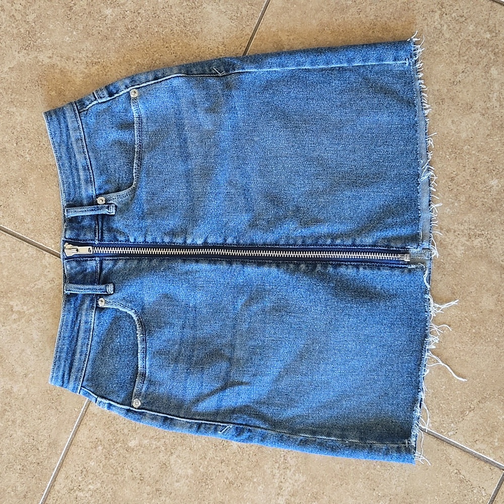 Good American Blue Denim Mini Skirt with Front Zipper